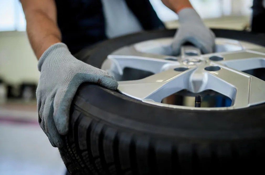 Tyre fitting